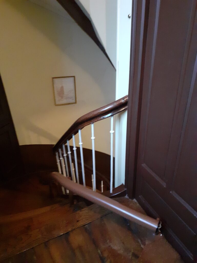 Installation d'un monte escalier courbe 3 étage
