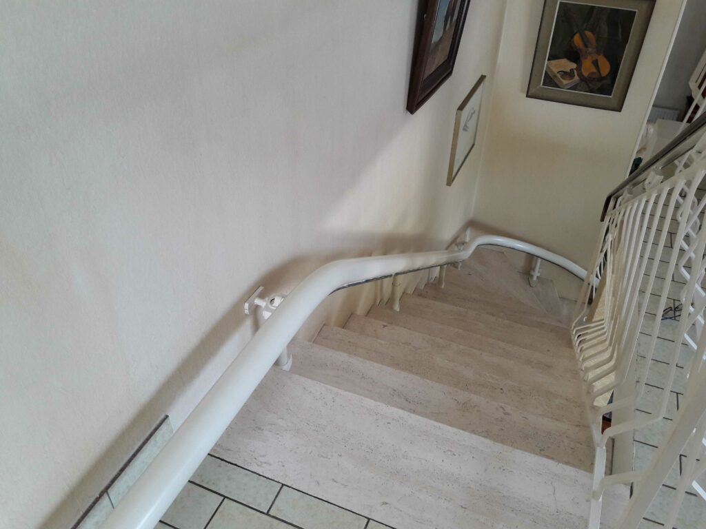 Rail de monte-escalier courbe